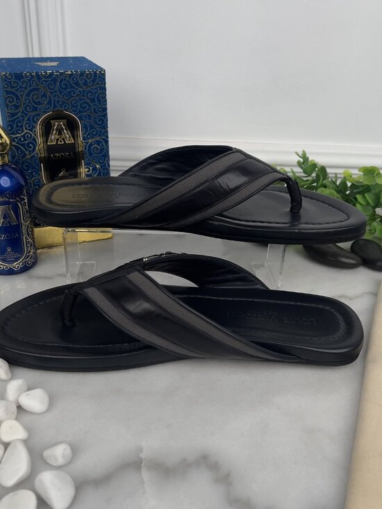 Louis Vuitton Thong Sandals Logo Dark Blue Leather 8.5 LV or 9.5 US or 42.5 EUR main image 2